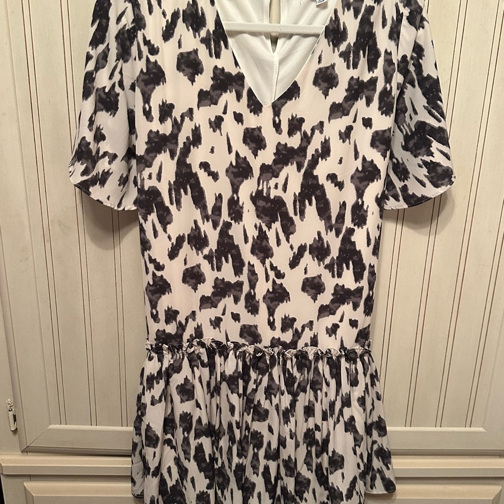 She + Sky Cream and Black Patterned Dress